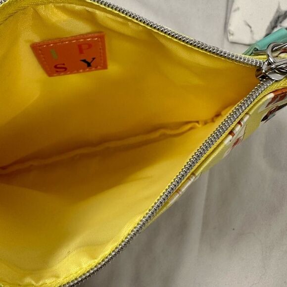 Cosmetic Makeup Zipper Bags Pouches Lot of 4 for Travel, Vacation, Purse NWOT - Picture 2 of 7